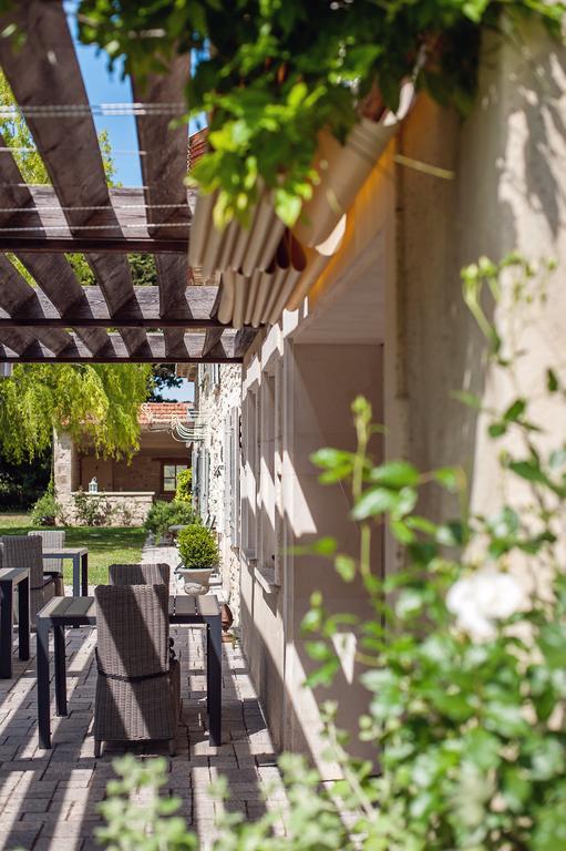 Les Champs De Provence Bed & Breakfast La Baume-de-Transit Екстериор снимка