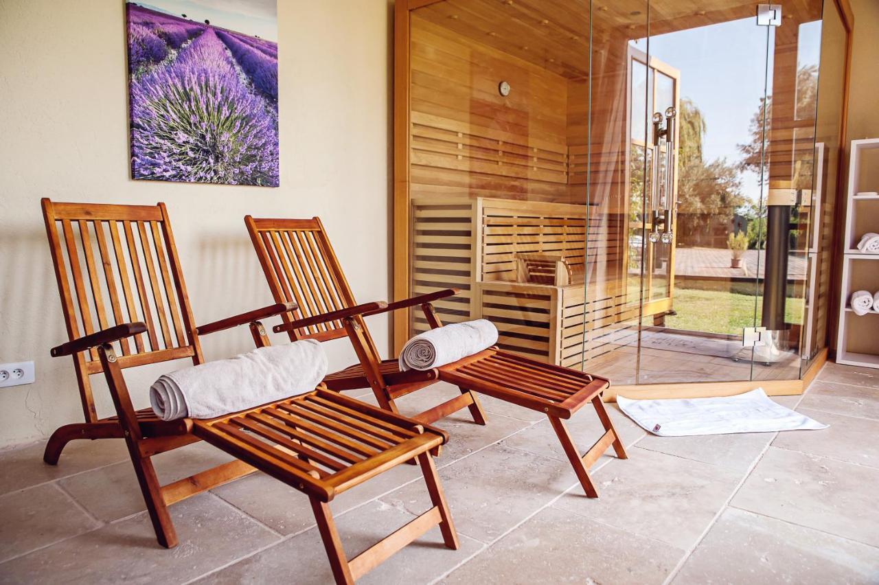 Les Champs De Provence Bed & Breakfast La Baume-de-Transit Екстериор снимка
